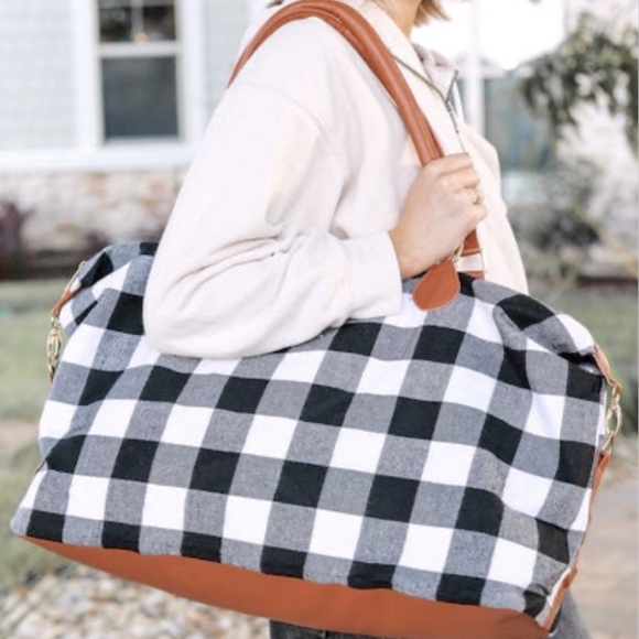 Last 1! Extra Large Weekend Duffle Bag in a Gorgeous Black/White Buffalo Plaid - Picture 5 of 6